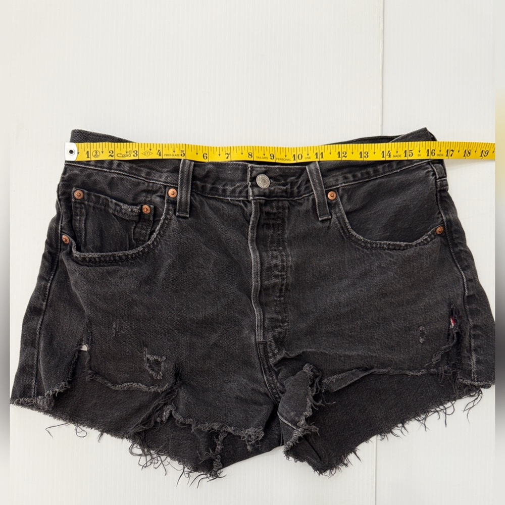Levi's Premium 501 Original Fit High Waist Jean Shorts - 32 - Picture 11 of 12